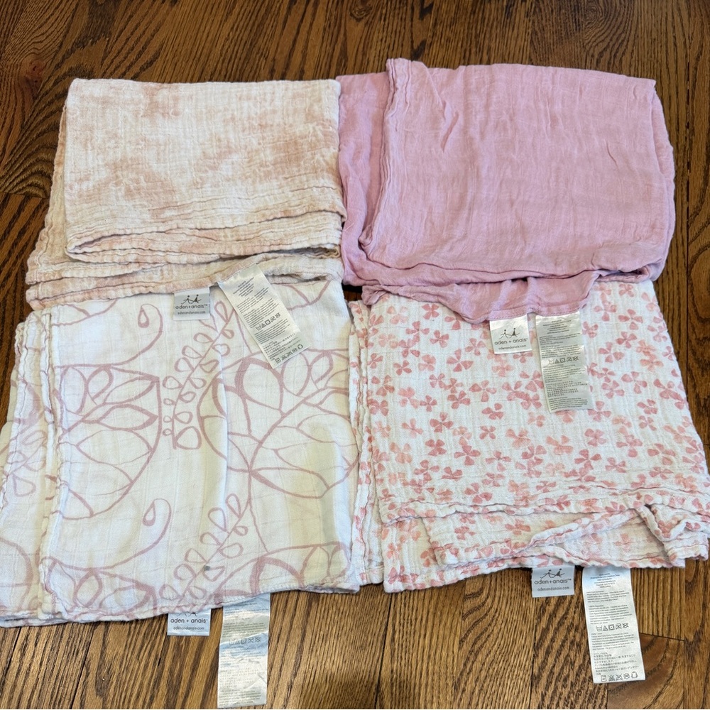 Aden + Anais Lot of 4 Baby Swaddle Blankets Cotton and Bamboo Mauve Pink Designs